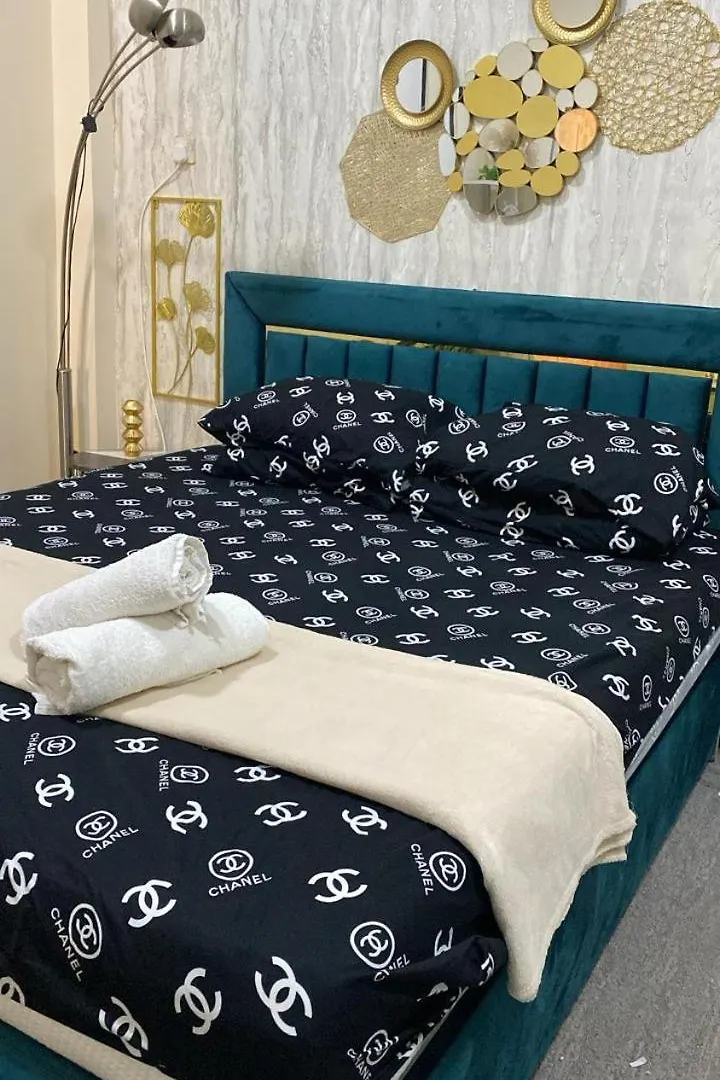 Private Bedroom In A Home With Park View Sharjah Homestay