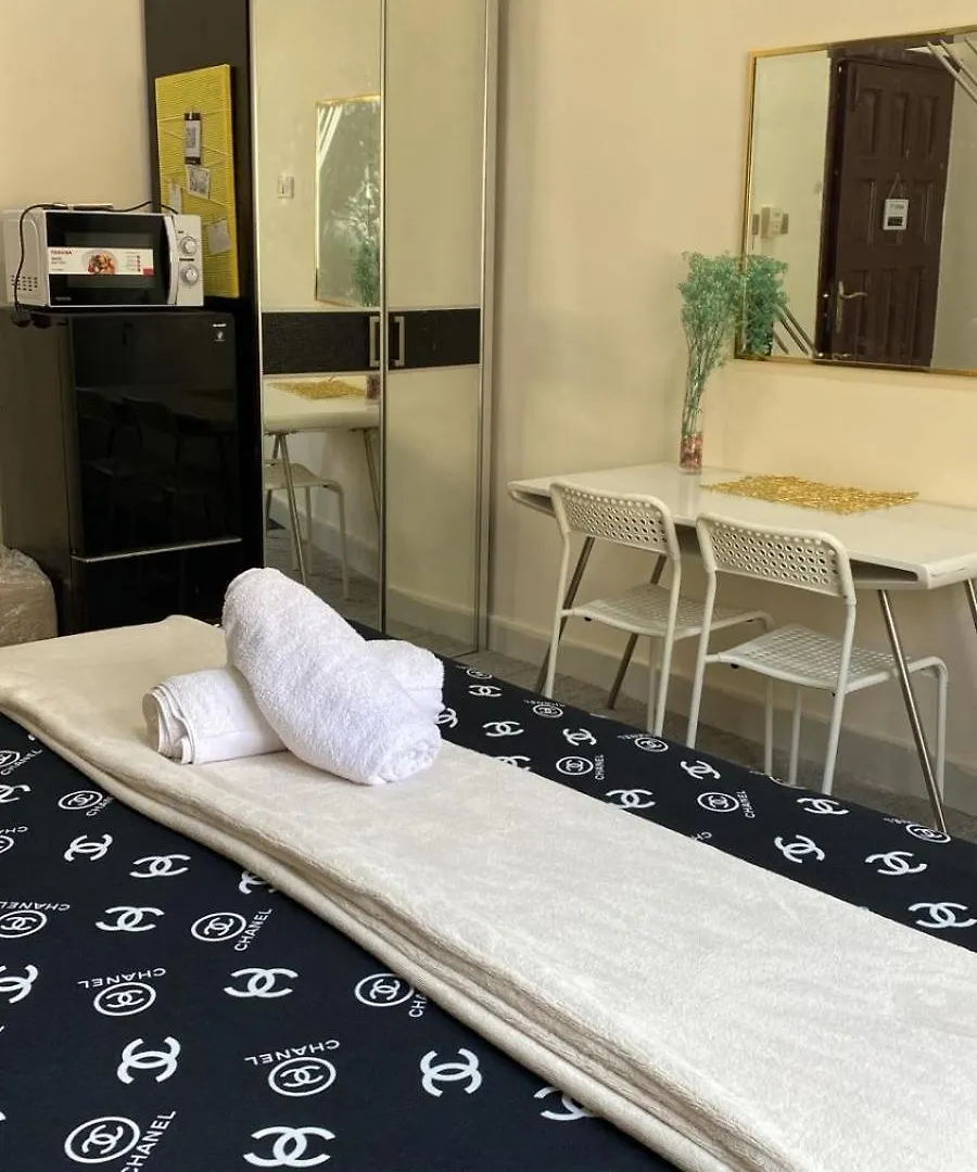 Private Bedroom In A Home With Park View Sharjah 0*,